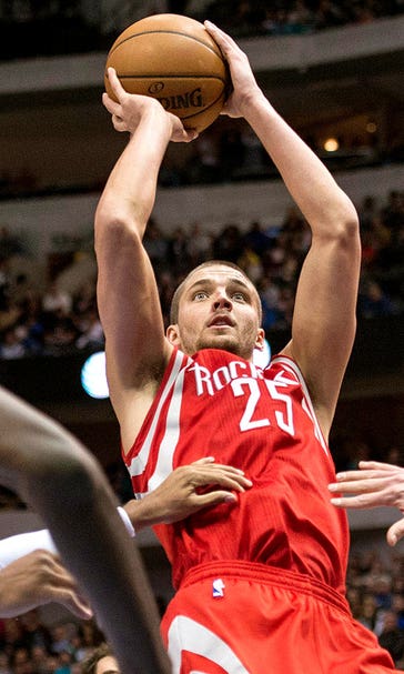 Parsons leads Harden-less Rockets to win over Mavericks